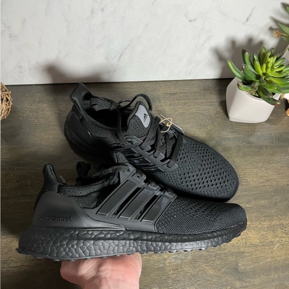 adidas UltraBOOST 1.0 DNA Triple Black - Picture 8 of 9